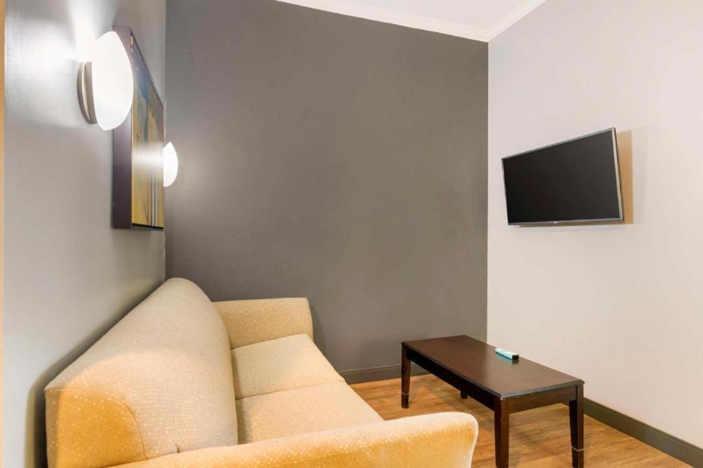 Best Western Plus Olathe Hotel Екстер'єр фото