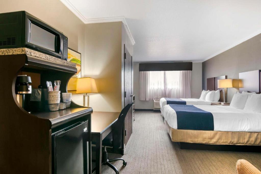 Best Western Plus Olathe Hotel Екстер'єр фото
