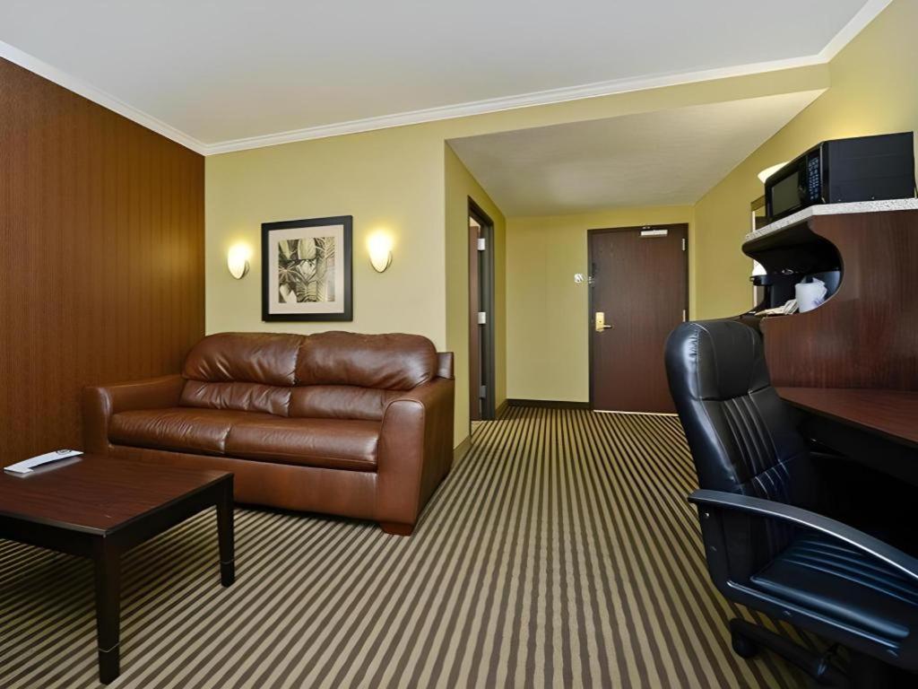 Best Western Plus Olathe Hotel Екстер'єр фото